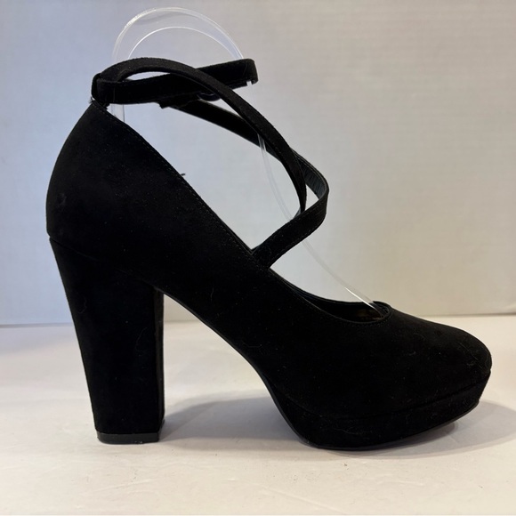 Dominique Nicole black faux suede cross strap block heels shoes size 7M - Picture 5 of 9